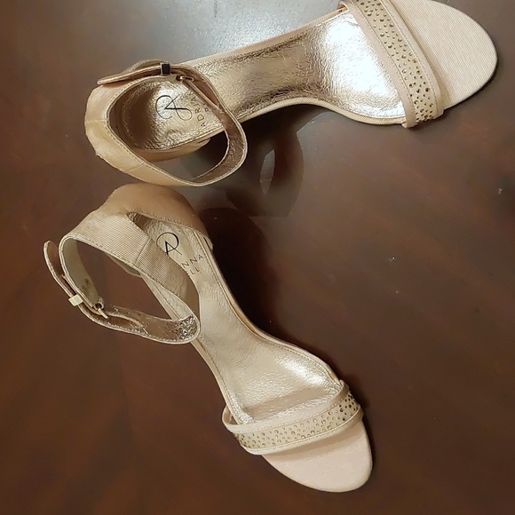 Adrianna Papell Avril Blush - Picture 3 of 11